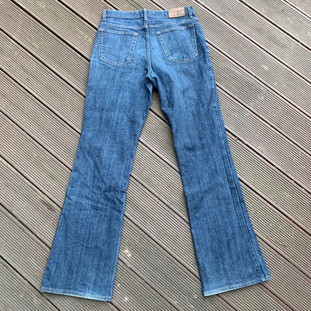  Ett par feta bootcut jeans funkar för både kille och tjej skrivit frågor / köp buda i kommentarerna . Jeans & Byxor.
