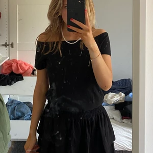 One shoulder top  - Jätte fin topp till sommaren! Storlek S