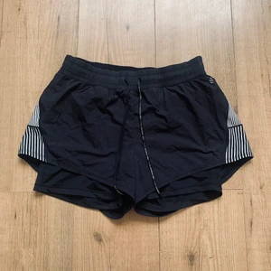 Sportshorts - Bekväma löparshorts med två lager!🌿🌼