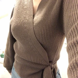 Kofta från Bikbok - Storlek XS men passar S och M