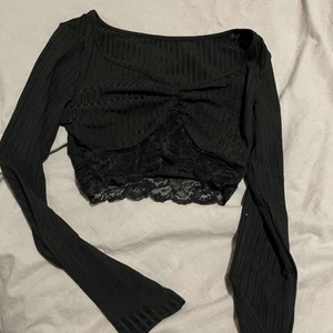 Shein - Super fina toppar från shein men tyvärr är för tajta ❤️ 80kr st