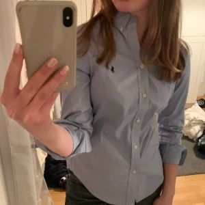 Ralph lauren blus - Blus från Ralph lauren i superfint skick. Frakt tillkommer💕💕