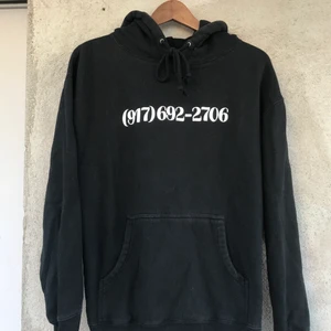917 hoodie, medium - Call me 917, svart hoodie