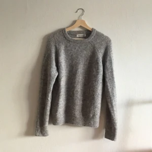 Carin Wester XS Stickad tröja - Fint skick. Passar både XS och S. Lite oversized. 