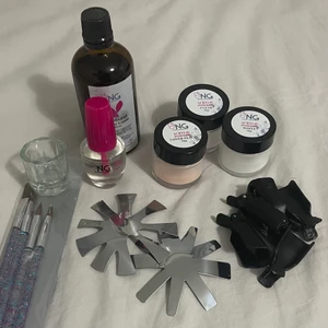Nagelpaket - akrylnaglar - Endast testade!!  Vätskan och glaset är såld!