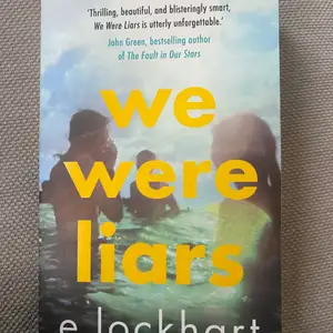 We Were Liars av E. Lockhart. Boken är på Engelska! Den är i fint skick och ny, har precis läst ut den. Frakt på 66 kr tillkommer. 