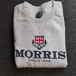 Morris sweatshirt  - Säljer denna sweatshirt från Morris. Sparsamt använd och är I bra skick. Se bilder och avgör :)