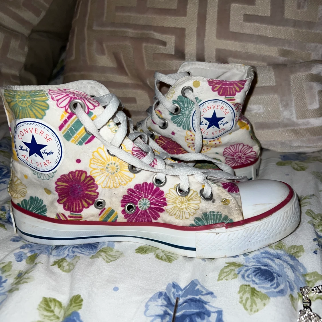 Converse med Blommor