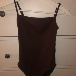 Body - En brun body från Gina, frakt 40kr