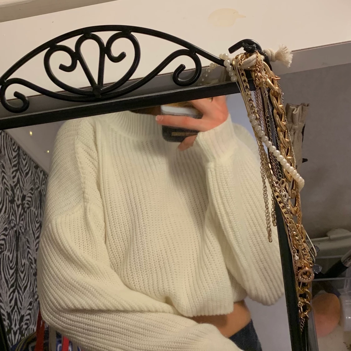 Oanvänd stickad tröja  - 90