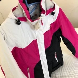 Skidjacka - Etirel jacka, strl: xs pris: 150kr 