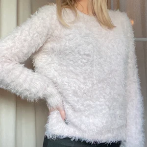 Mysig tröja från ellos! - Lurvig tröja från ellos! Jätteskön o stretchig!