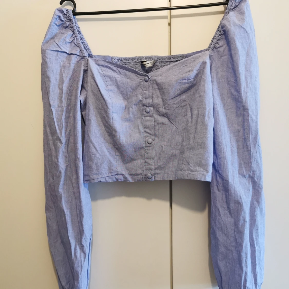 Kort topp med puffärm och smock 