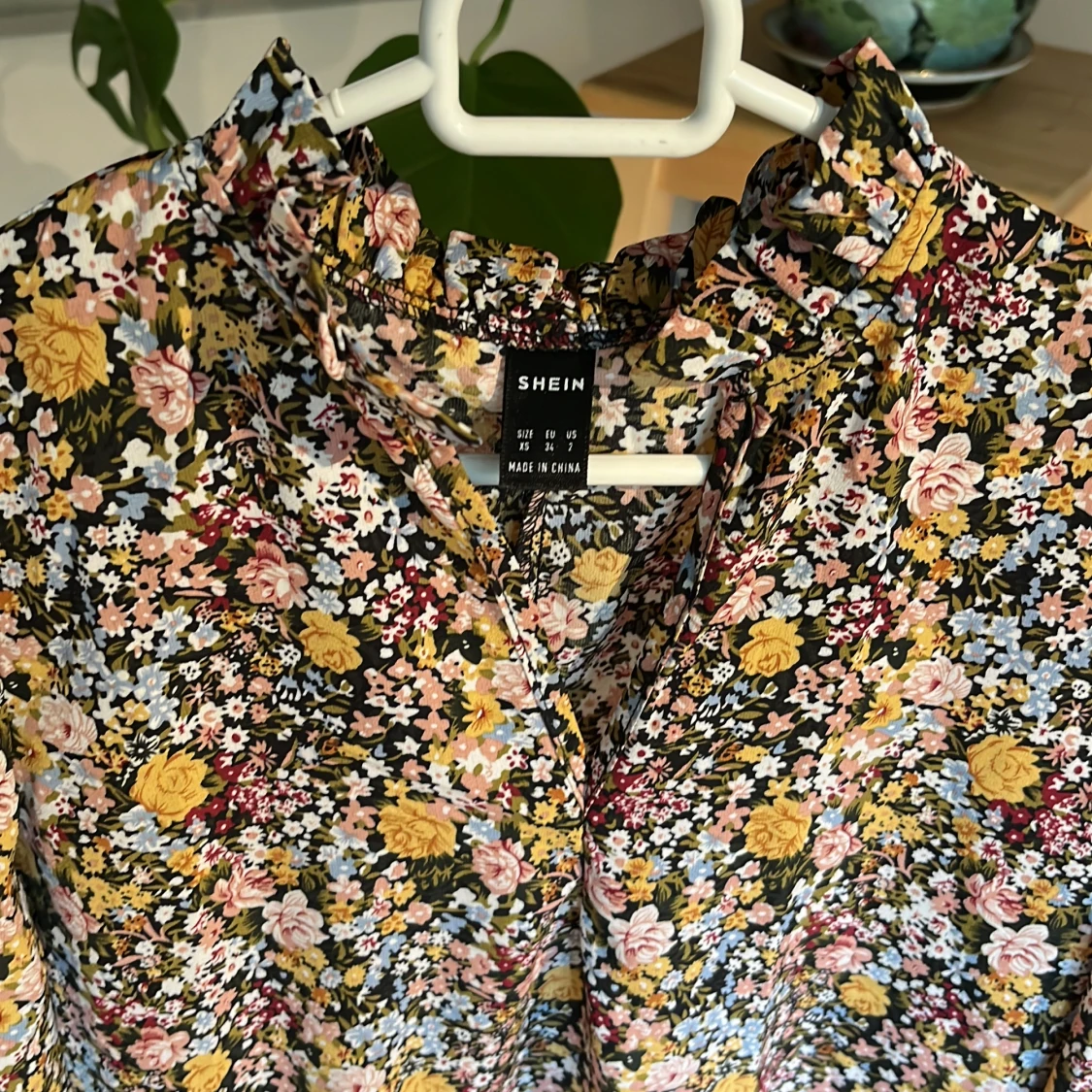 Volangblus för vardag och fest - 90