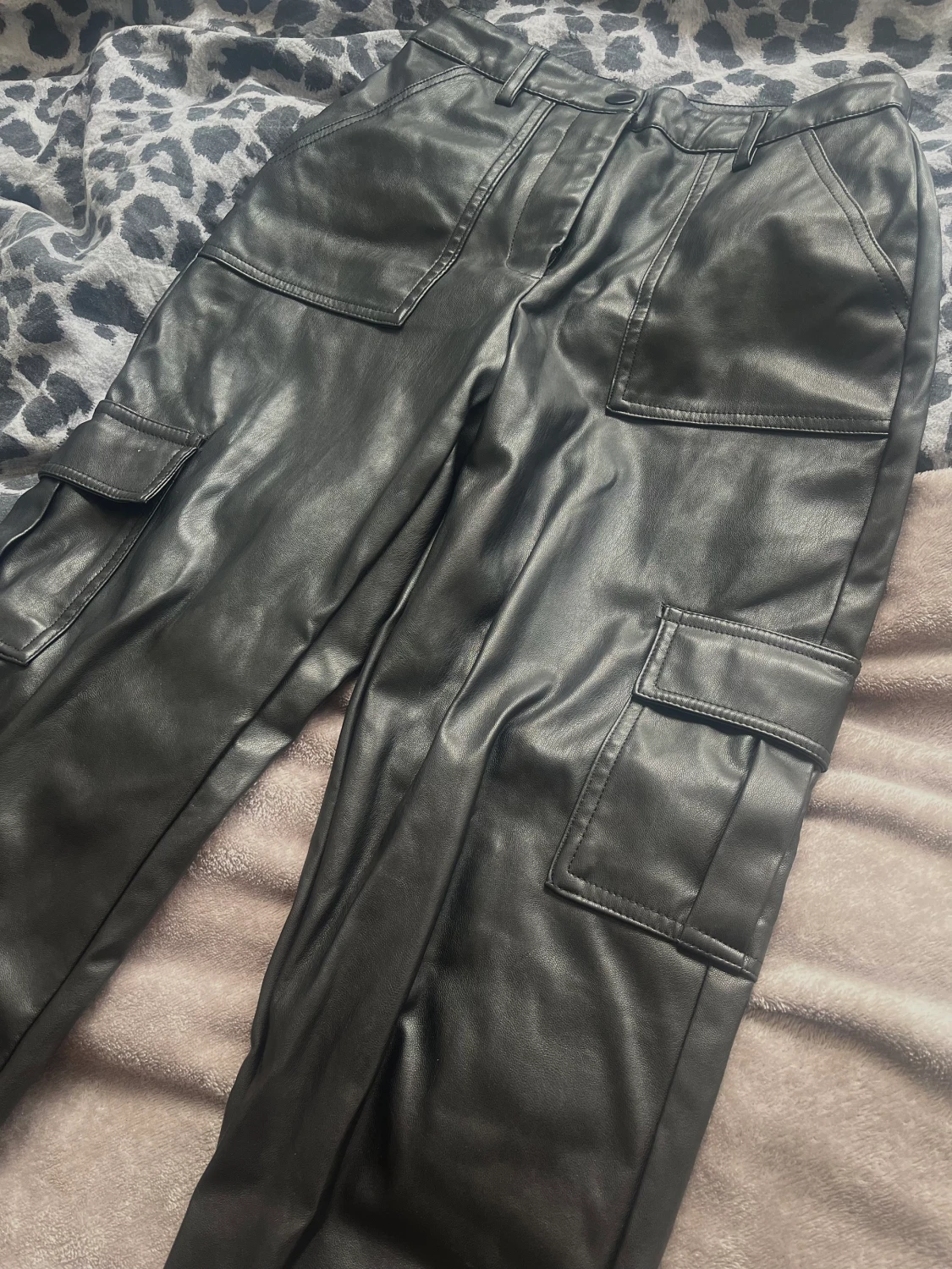 Cargobyxor skinn& fodrade inuti  - 90