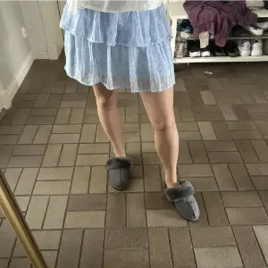 Säljer min vero Moda kjol i nyskick. köpt ca 2 månader sen och nästan aldrig använt! 