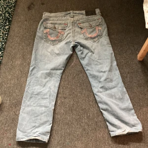 True religion jeans - säljer för använder inte, pruta gärna! feta rosa horseshoes 😵😵 ricky super t 🫶