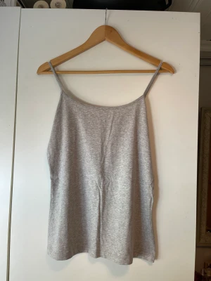 Linne - Grått linne. Storlek: L. 