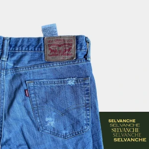 Vintage Levis 511  - Vintage Levis 511 Cond: vintage  Snabb deal = bättre pris  Distress & ripping på benen