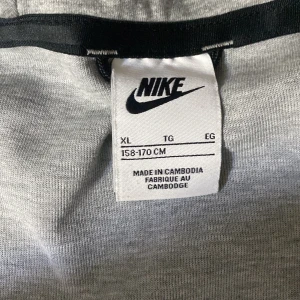 Nike tech fleece  - Den e andvänd några gånger 