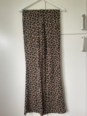 Mjukis - Utsvängda mjukis från Pieces Knappt använda