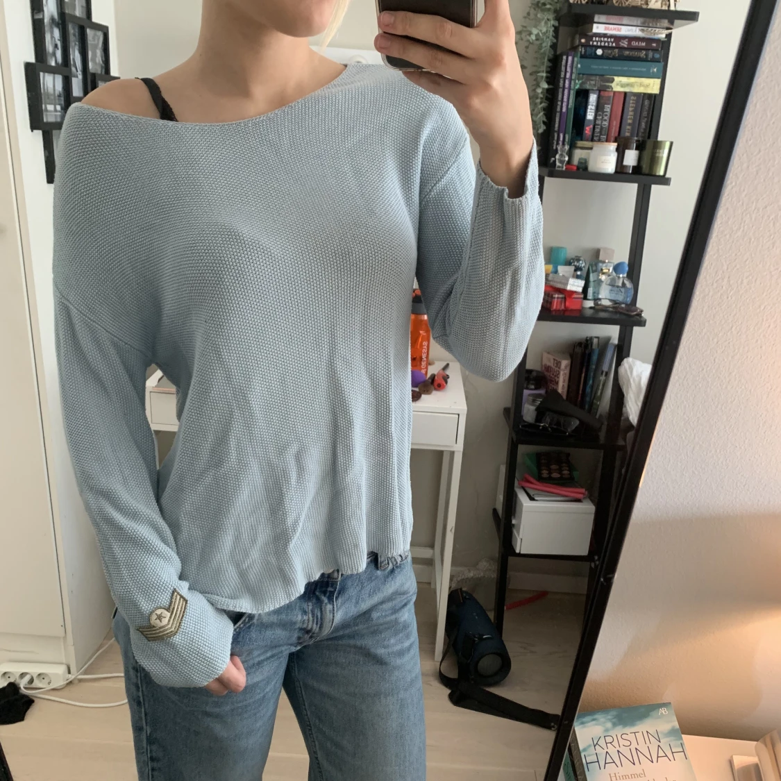 Jätte fin tröja med tryck vid armen!