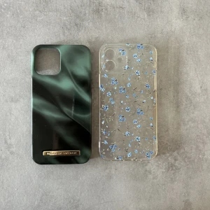 Skal iPhone 12 - Två stycken skal till iPhone 12. Den gröna är från ideal of sweden. Båda är i bra skick och inga synliga märken.