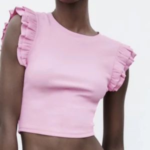 Zara tröja, rosa/orange jättefin, storlek S - Jag har inte haft användning av denna tröja då jag tröttnat på den, den är dock jättefin och använd ett par få gånger, den är jättefin och jag hoppas att någon har användning för den 