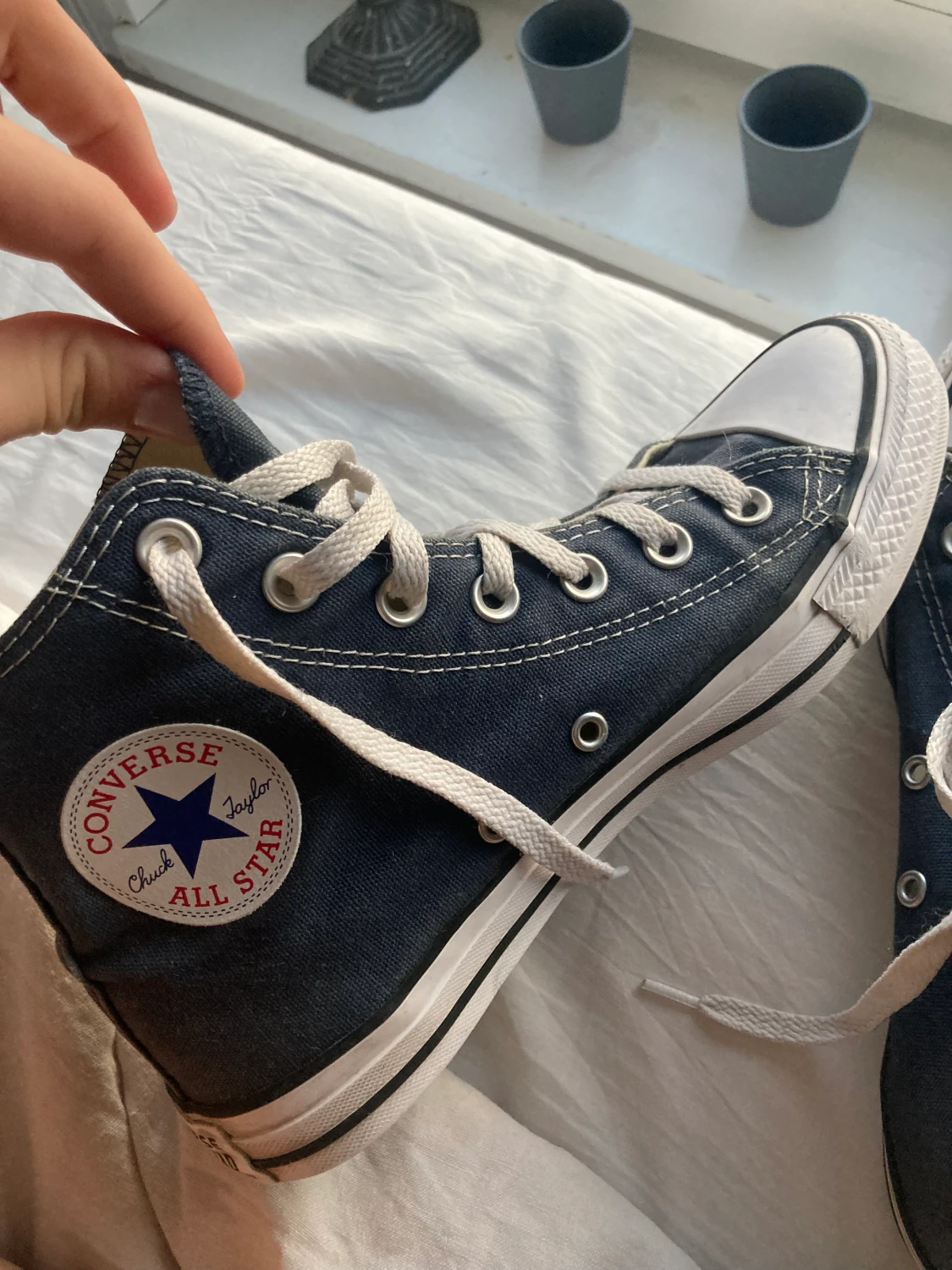 Mörkblåa converse  - 90