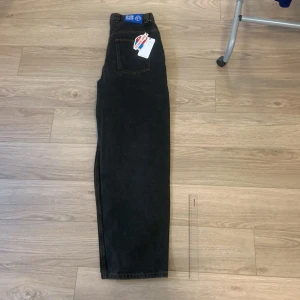 Polar Skate Co. Big Boy Denim - Säljer Polar Skate Co. Big Boy Denim i storlek M (jag skulle säga de e större en M) för att jag it tycker om de byxorna. Jag har inte använt de en enda gång. Köparen betalar frakten.
