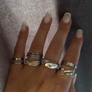 Silver ringar (oanvända!!) 🤍 blandade storlekar (6&7) OBS SÄLJER ENDAST ALLA TILLSAMMANS