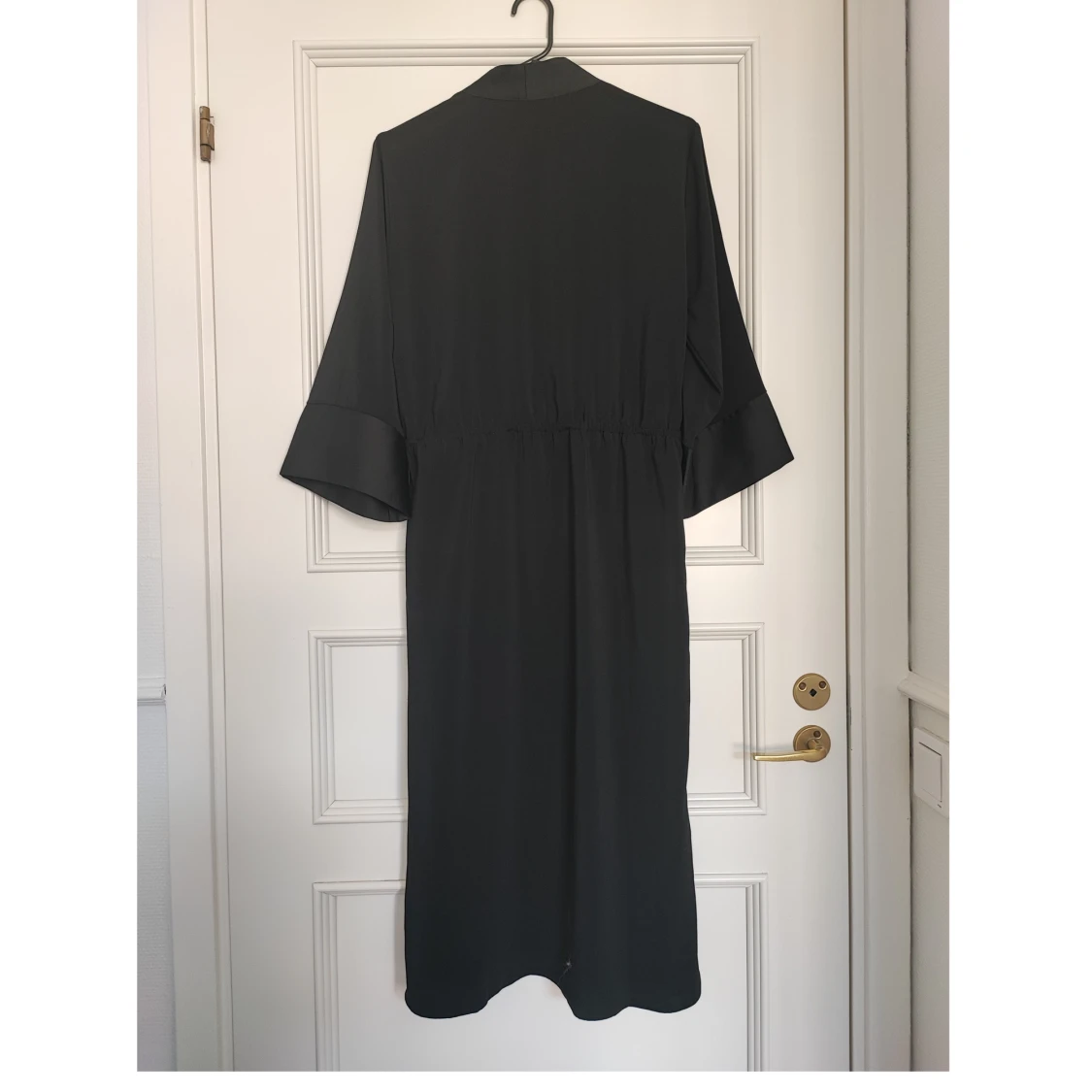 (NY) Satinklänning stl 40, Vila - 91