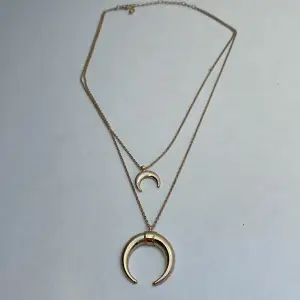 Halsband med 2 kedjor ifrån ur&penn knappt använd