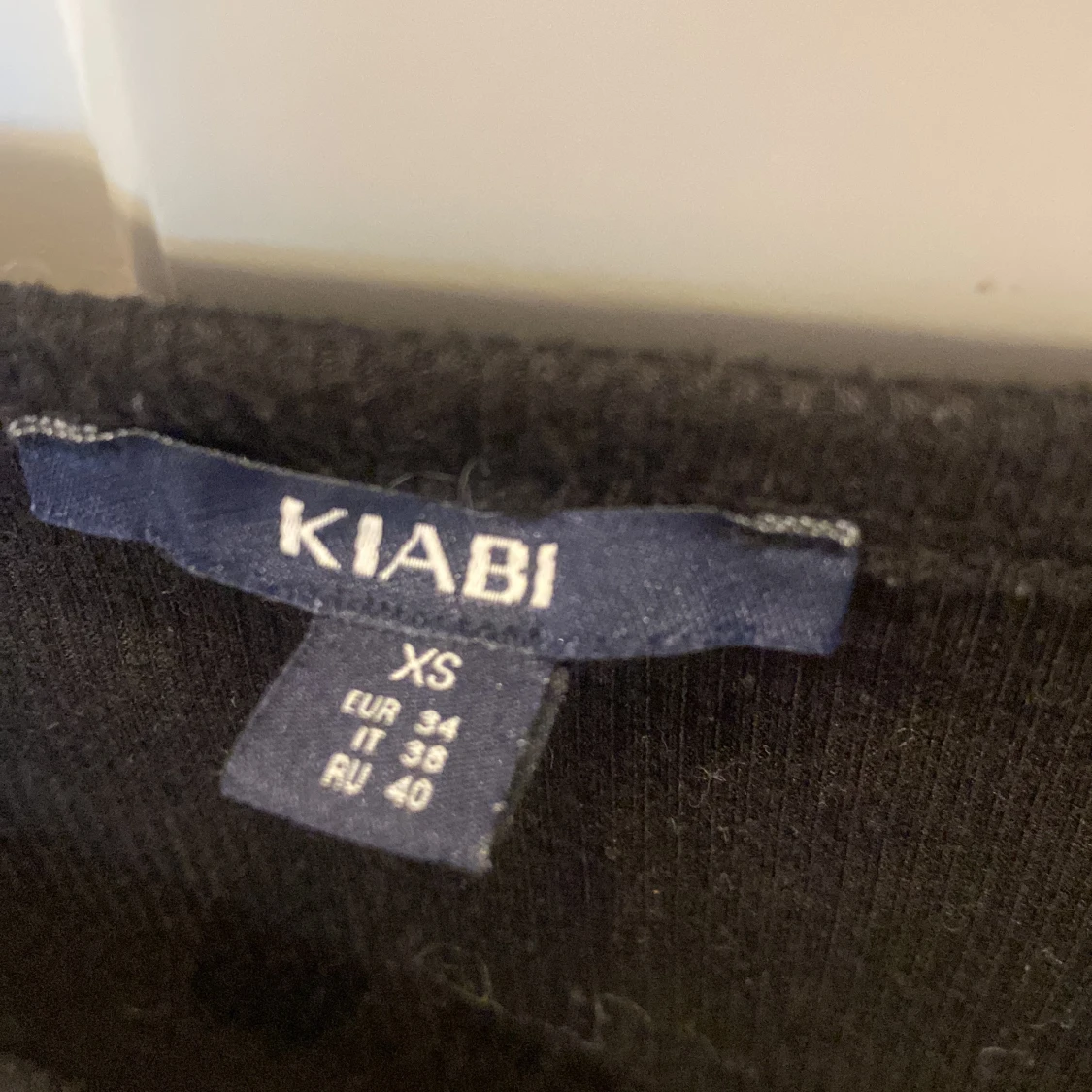 Svart kort kofta - 90