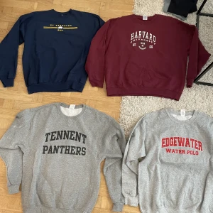 Vintage sweatshirts - 299kr/st alternativt 1000kr för alla 4 Sitter som lowkey baggy M förutom den längst upp till vänster som är lite bättre fit med lite större ärmar. Pm för mer bilder eller frågor!