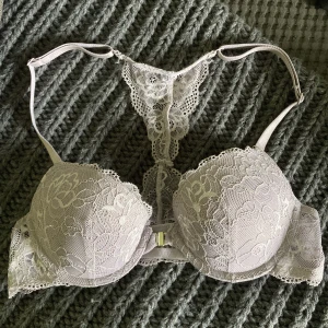 bh  - Bh från Lindex strl  75a 