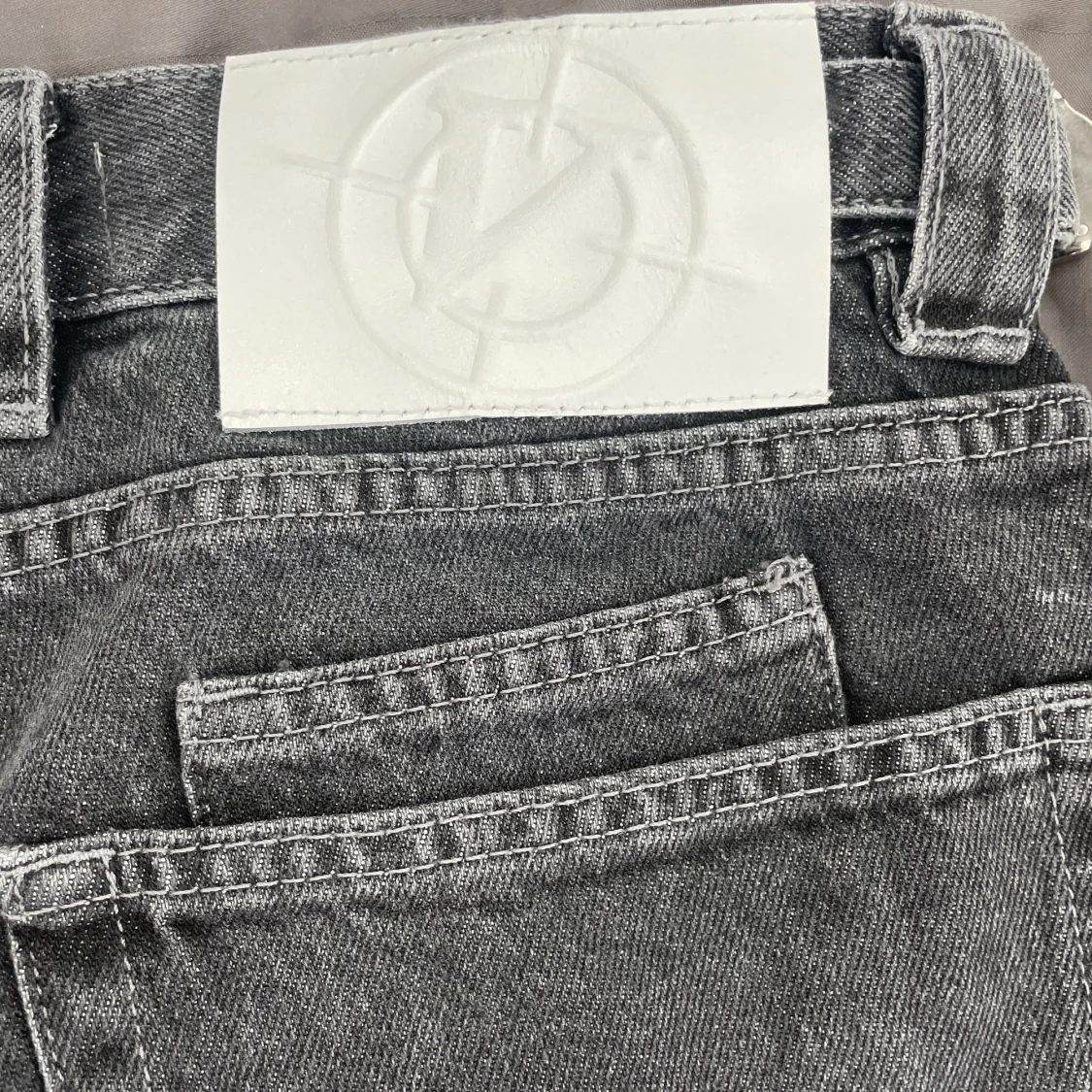 Vicinity jeans.  - 91