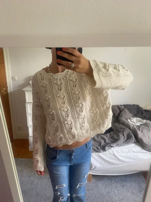 Tröja - Så fin oanvänd tröja med detaljer