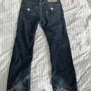 True religion jeans  - True religion jeans som jag inte använder ganska mycket heel drag men annars bra condition