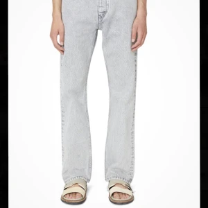 Hope rush 32 - Hope rush ljusgrå i storlek 32. Skicket är väldigt bra endast lite slitningar vid benöppningarna. (Skriv för bilder)