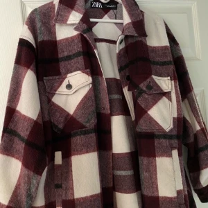 Zara overshirt skjortjacka  - Strl M  Begagnat skick 