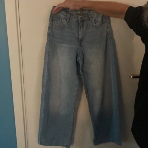 Jeans - Blåa vida Jeans i bra skick! ✨