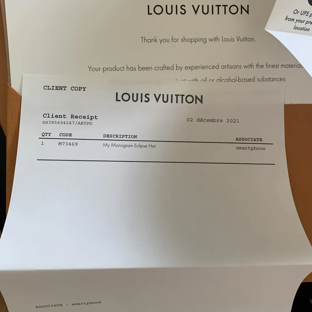 Louis Vuitton mössa. Skick 9/10. Kvitto och box medföljer! Nypris ligger på 3799kr. Övrigt.