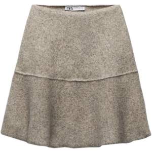 Biege kjol från Zara i storlek S 💕