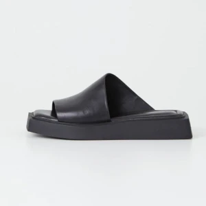 Nya! Sandaler från vagabond  - Vagabond sandaler i nyskick! Storlek 39. Medföljer kartong om det önskas. Äkta skinn.  Ordinarie pris 1100kr