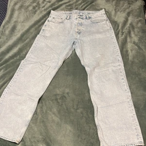 Weekday Jeans - Weekday space Jeans Storlek: W 31 L 30 Oanvända