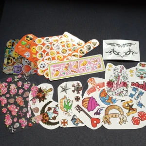 Tatueringar och klistermärken  - Tatueringar och klistermärken, säljer pga att jag har för mycket sådant, kontakta vid intresse och pris diskuteras ❤️