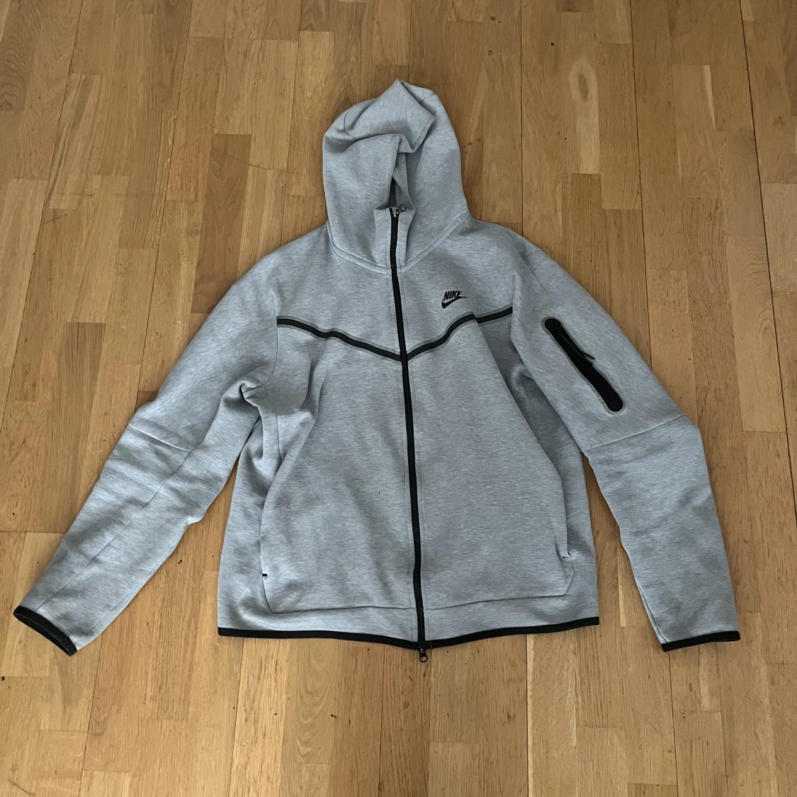 nike tech fleece - 90