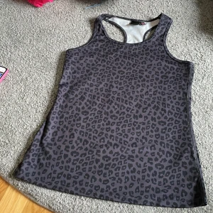 Träningslinne - Ett leopard träningslinne 