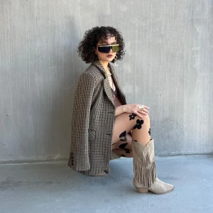 Lovechild kavaj - blazer från Lovechild i tipptopp kvalitet. använd en gång, originalpris 3445kr